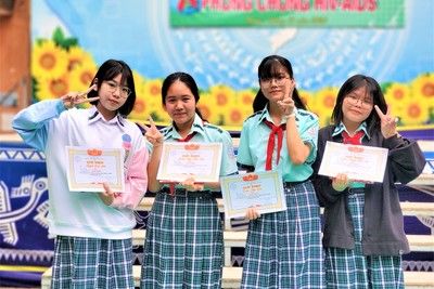 HỘI THI TÌM HIỂU VỀ PHÒNG CHỐNG HIV-AIDS