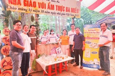 HỘI THI NẤU ĂN "NHÀ GIÁO VỚI ẨM THỰC 3 MIỀN" TẠI ĐẦM SEN